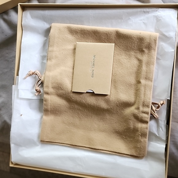 Michael Kors Collection Gladys - Picture 3 of 6